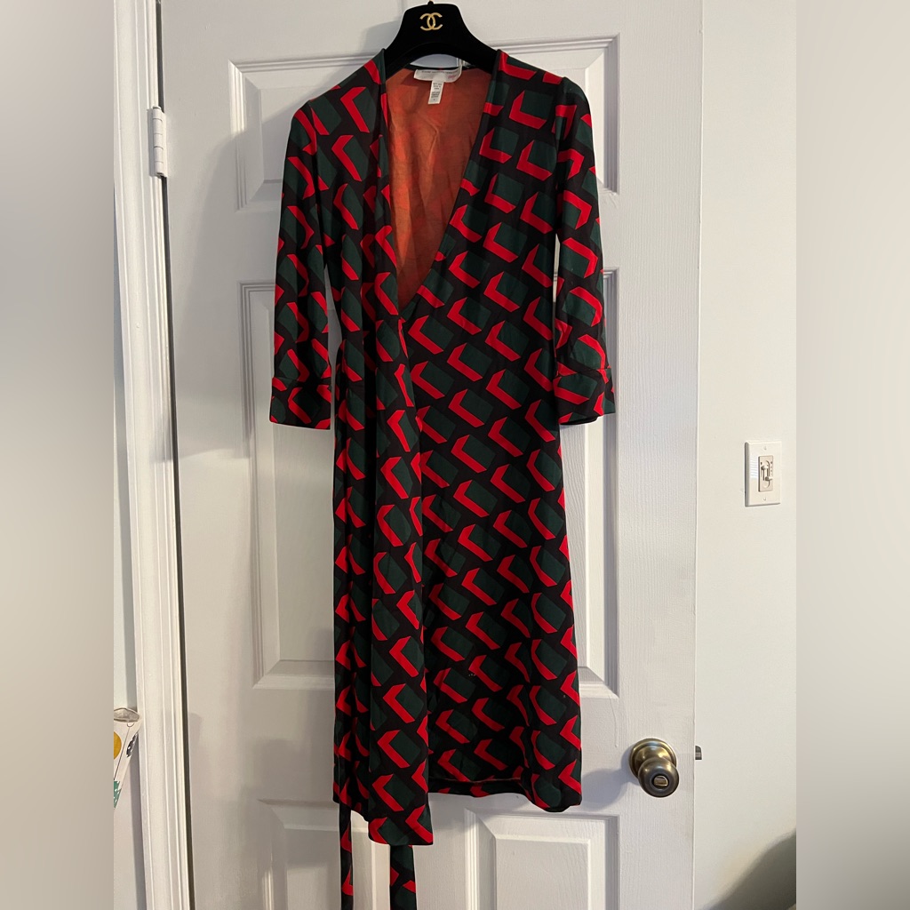Gorgeous Vintage Diane Von Furstenberg Classic Wrap Dress 3/4 Length Sleeves Sz4